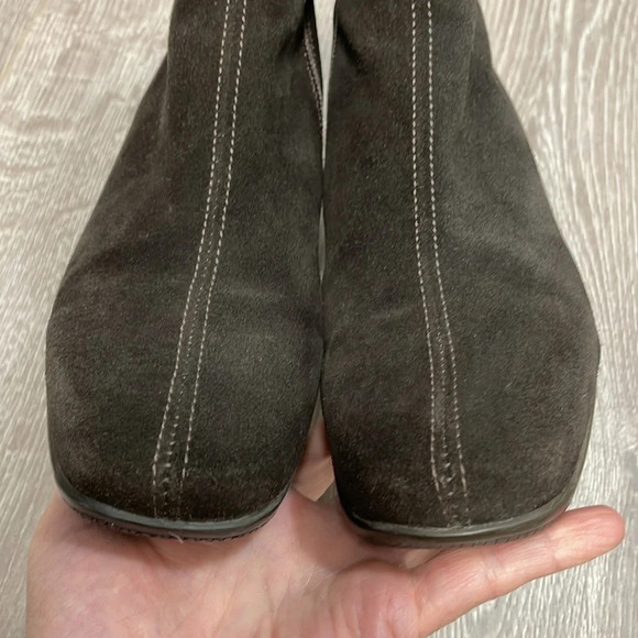 La Canadienne Waterproof Suede Heeled Square Toe Ankle Boots Dark Brown 8M - Picture 15 of 16